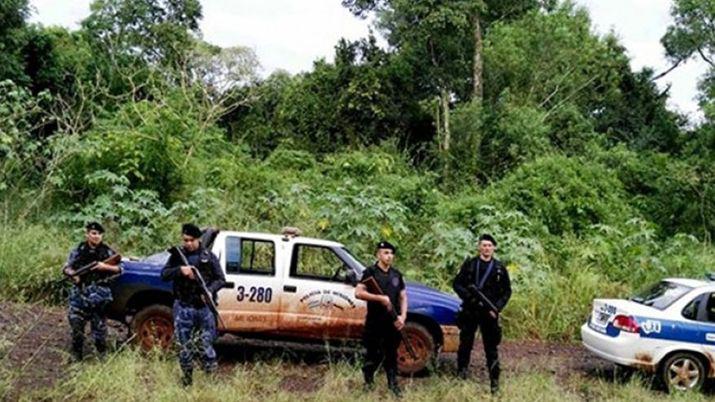 Violaron a una mujer y obligaron a su madre a que lo viera