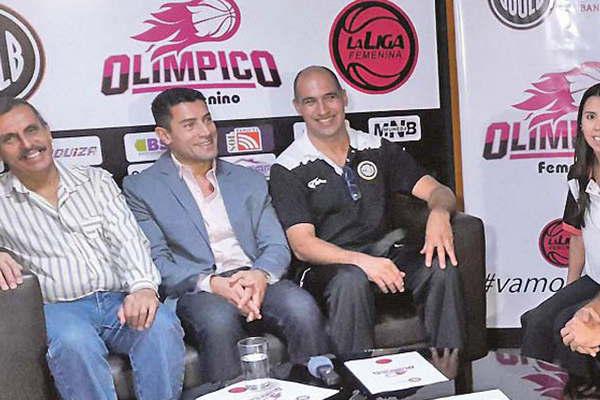 Oliacutempico presentoacute el plantel y el cuerpo teacutecnico