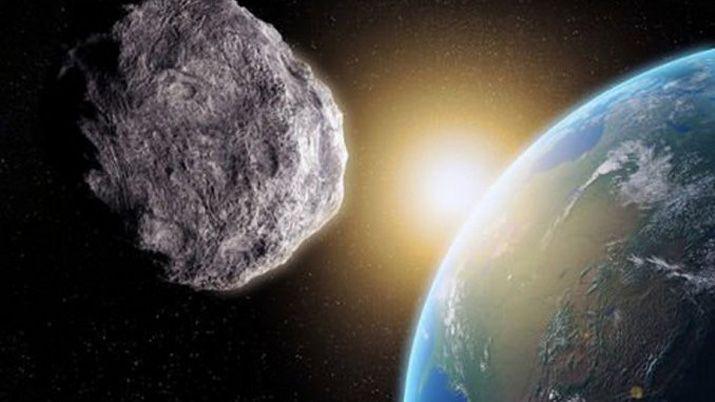 Asteroide de 650 metros se aproximaraacute mantildeana a la Tierra