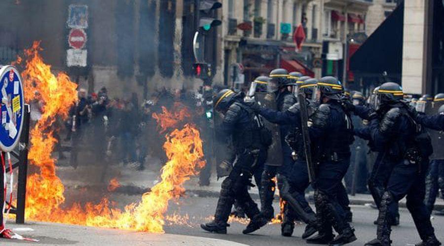 Disturbios en Pariacutes en una protesta contra Le Pen en el Diacutea del Trabajador