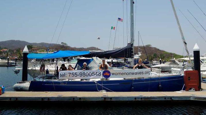 La poleacutemica por el barco que ofrece abortos en aguas internacionales