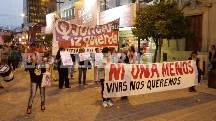 Los santiaguentildeos marcharon contra la violencia machista