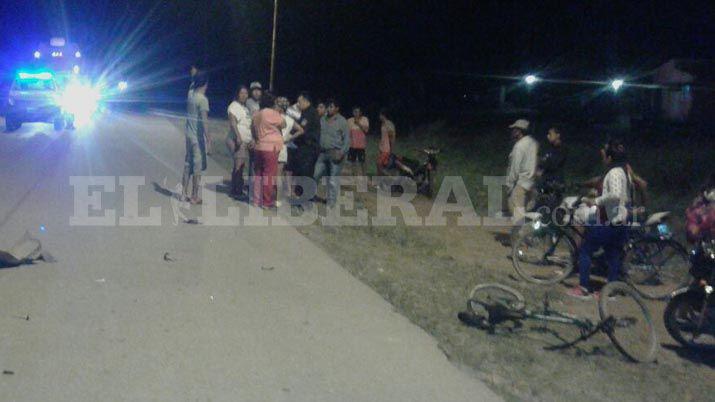 Antildeatuya- docentes a bordo de un auto chocaron con un ciclista