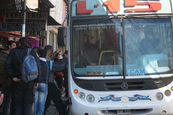 Alumnos del ISPP tendraacuten un colectivo que los dejaraacute en la puerta del edificio