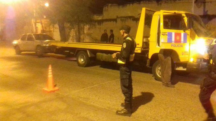 Manejaba totalmente ebrio y le secuestraron la camioneta