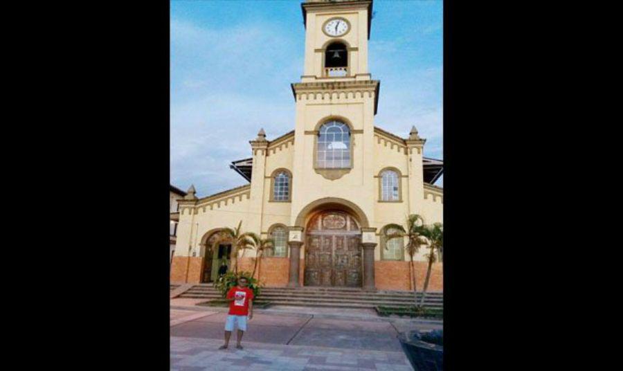 Increiacuteble- fotografioacute a un supuesto fantasma en una Iglesia