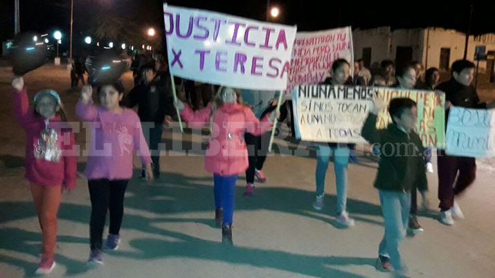 Los Telares- vecinos marcharon por el crimen de Teresa Lobato