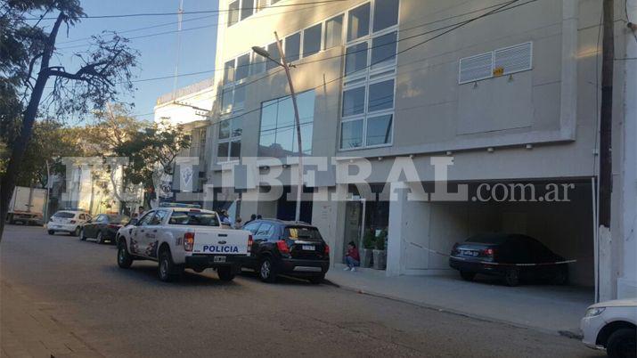 Una mujer cayoacute por el hueco de un ascensor y murioacute en el acto