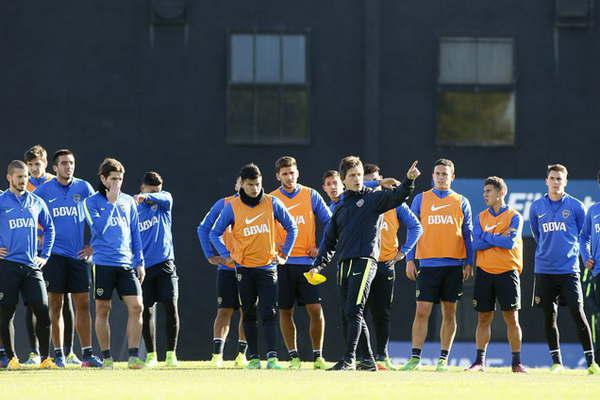 Jara o Peruzzi la uacutenica duda de Guillermo Barros Schelotto