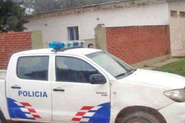 Castigoacute a su hija con una fusta al encontrarla con su novio teniendo relaciones sexuales