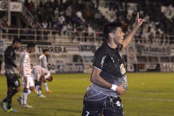 Sequeira y una dedicatoria muy especial en su gol