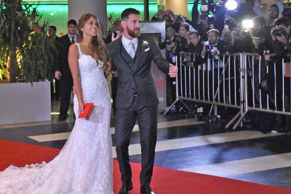 En una emotiva ceremonia Lio Messi y Antonela Roccuzzo se convirtieron en marido y mujer