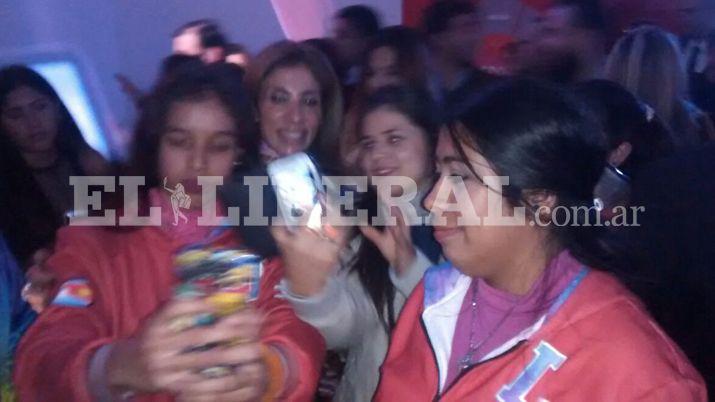 Se tomaron selfies con la gobernadora