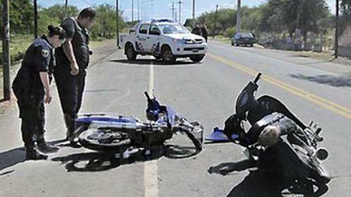 Fernaacutendez- tres heridos en un choque de motocicletas