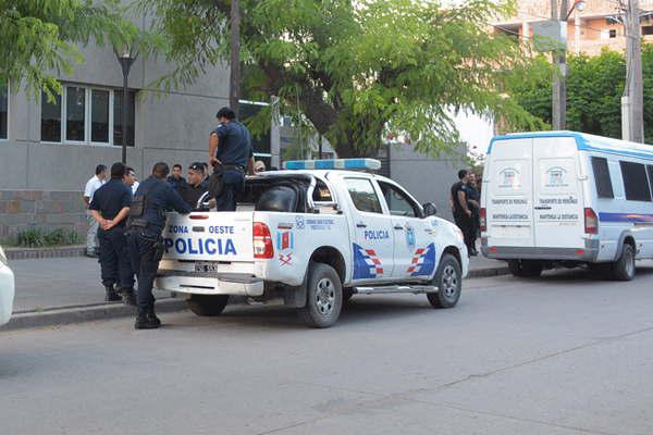 Seguiraacute tras las rejas por intentar ultrajar a su sobrina 