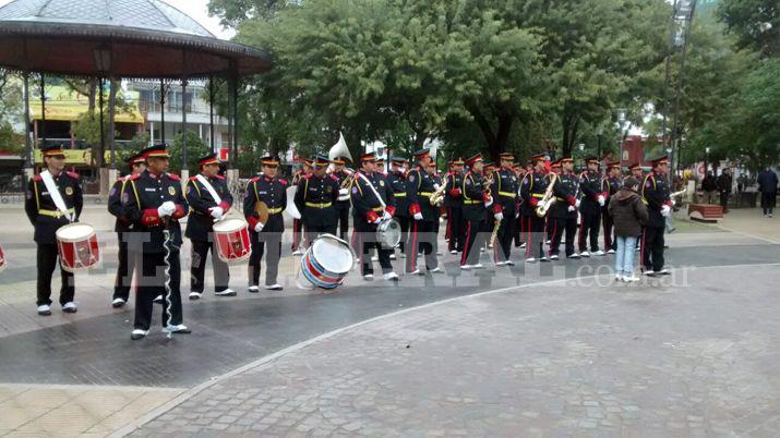 Se realizaron los actos por el Diacutea de la Independencia