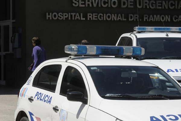 Recibioacute un disparo en la espalda cuando escapaba de dos ladrones