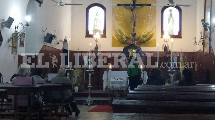 El padre Danelutti es velado en la Iglesia La Merced