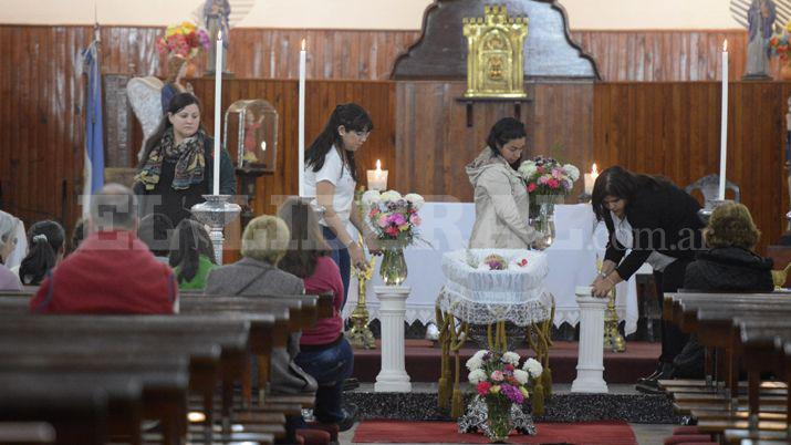 El padre Danelutti es velado en la Iglesia La Merced