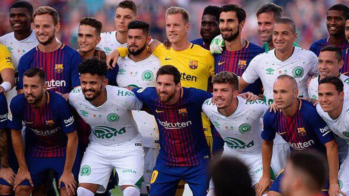 El Barcelona arrasoacute sin piedad con el Chapecoense