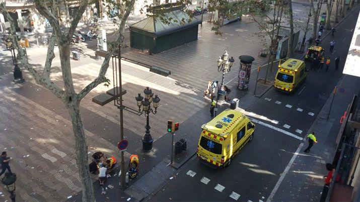 Hay dos argentinos heridos tras el ataque terrorista en Barcelona