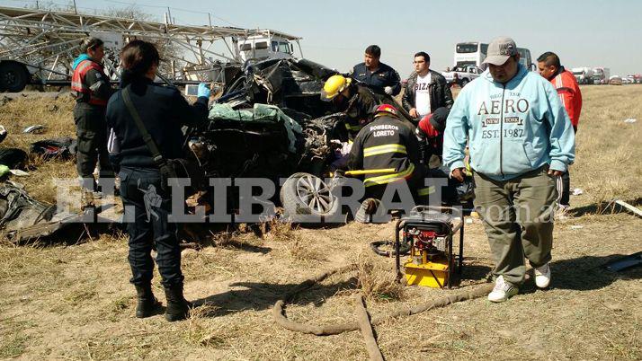 Impactantes imaacutegenes del traacutegico choque en Ruta 9