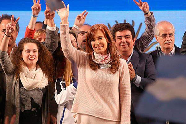 Cambiemos y Unidad Ciudadana ya dan por ganadora a Cristina 