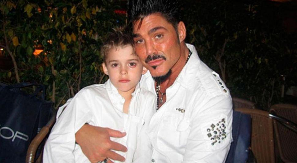 El hijo de Ricardo Fort recordoacute a su papaacute con una emotiva escena