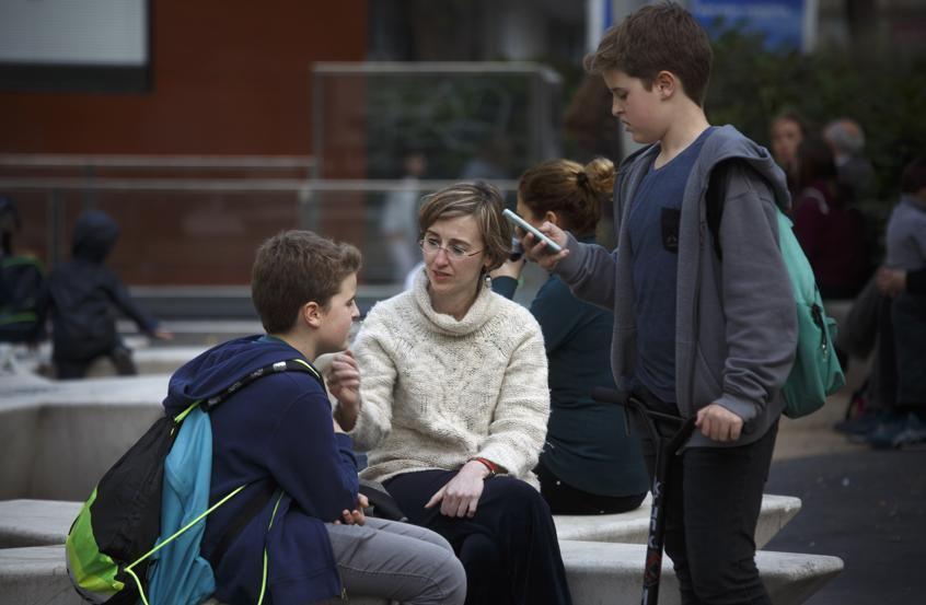 Una madre fomenta la lectura a sus hijos de una ingeniosa manera