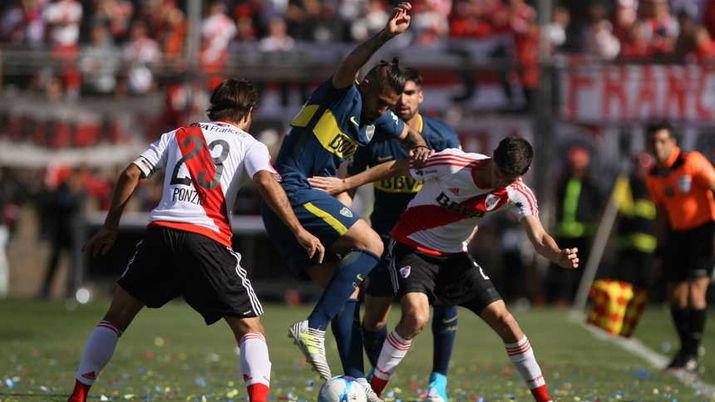 Boca se quedoacute con el Superclaacutesico en San Juan