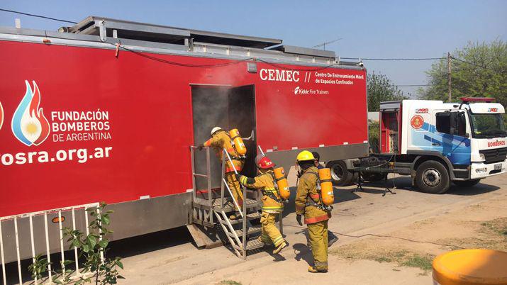 Importante capacitacioacuten de bomberos en Loreto