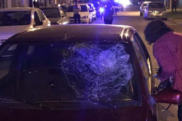 Atropelloacute a su ex esposa con un automoacutevil y la arrastroacute 300 metros