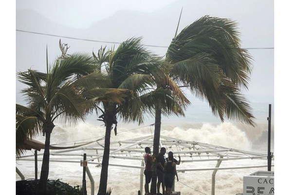 La tormenta tropical Lidia ya llegoacute a Meacutexico y causoacute 7 muertos