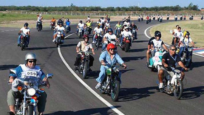 Las motos antiguas rugirn en el autódromo de Las Termas