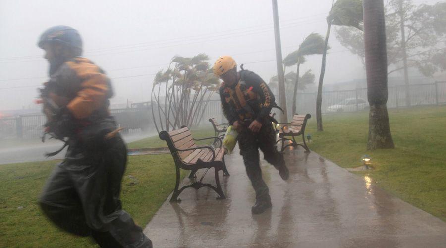 Imaacutegenes  El huracaacuten Irma cobra fuerza y se asoman Katia y Joseacute