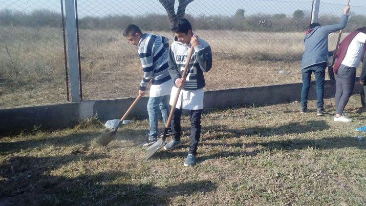 Concretaron una nueva capacitacioacuten en huerta orgaacutenica escolar