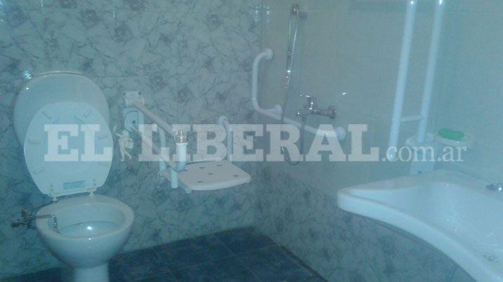 Añatuya- EL LIBERAL recorrió por dentro el comedor y albergue