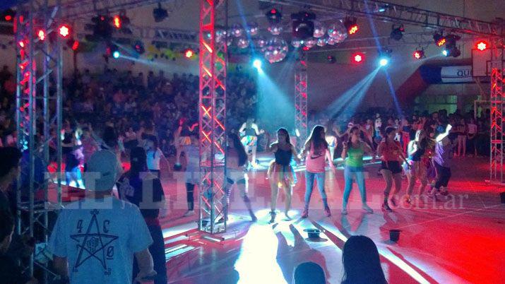 Espectacular cierre de la estudiantina 2017 en Quimilí