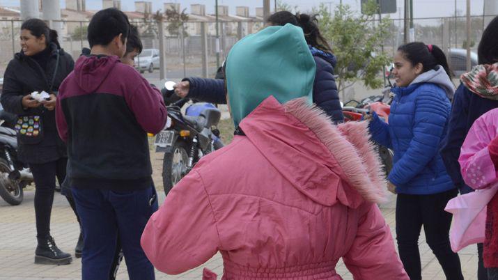 Se preveacuten vientos intensos con raacutefagas para Santiago