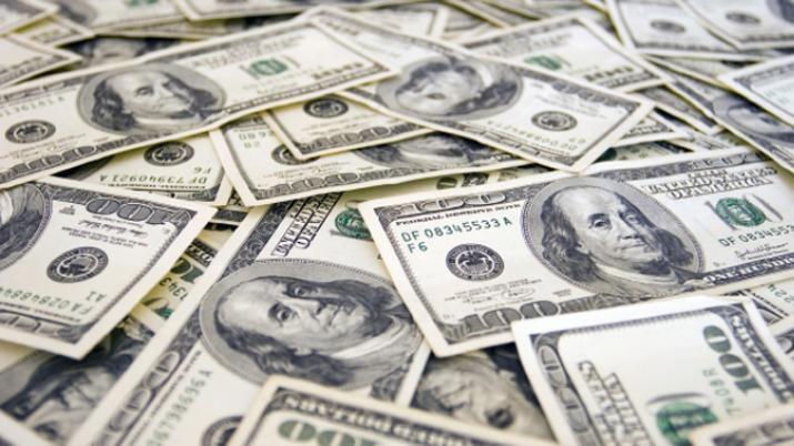 El dólar inicia octubre estable a  1763