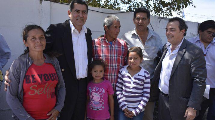 Familias de Villa Hipoacutelita accedieron a viviendas sociales