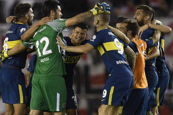 Boca fue maacutes praacutectico y se aduentildeoacute del Super para ser maacutes liacuteder que nunca 