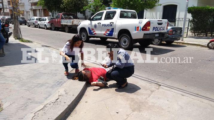 Motociclista lesionado tras chocar con un carro traccioacuten a sangre