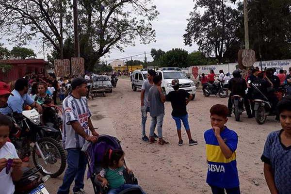 Batalla campal en una fiesta estudiantil- una mujer fue acuchillada