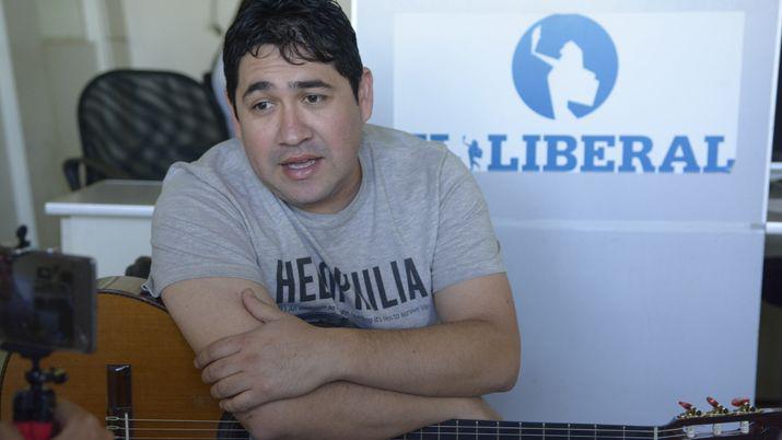 VIDEO  Marcelo Toledo habloacute y cantoacute en EL LIBERAL