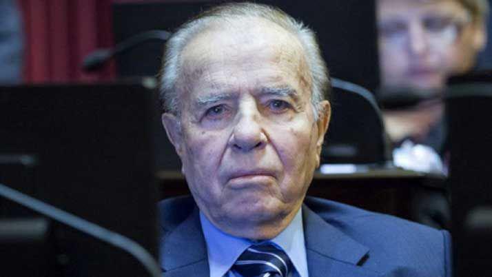 Pese a estar condenado Menem asumioacute e izoacute la bandera en el Senado