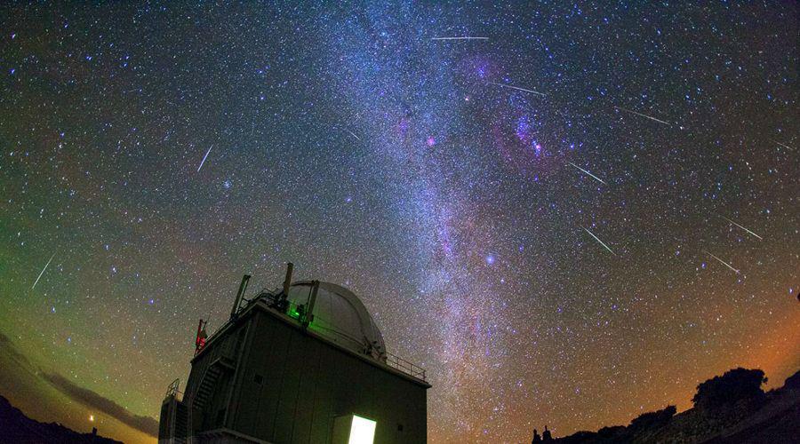 Esta noche podraacutes disfrutar de la lluvia de estrellas de las Gemiacutenidas