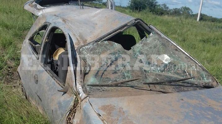 Volcoacute con su auto y su padre murioacute en el acto