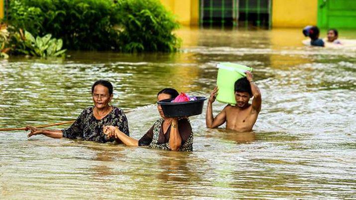 Una tormenta tropical dejoacute maacutes de 130 muertos en Filipinas