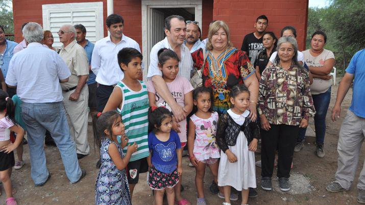 Familias de Villa Riacuteo Hondo acceden a viviendas sociales